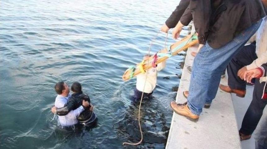 Kriz Ge&ccedil;iren Sara Hastası Denize D&uuml;şt&uuml;