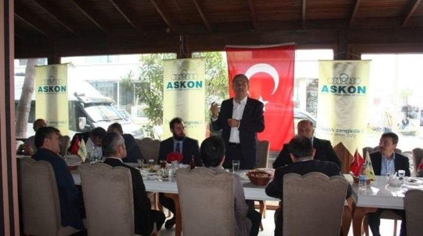 Demircan: &ldquo;mevcut Anayasa T&uuml;rkiye&rsquo;nin &Ouml;n&uuml;ndeki En B&uuml;y&uuml;k Engel&rdquo;