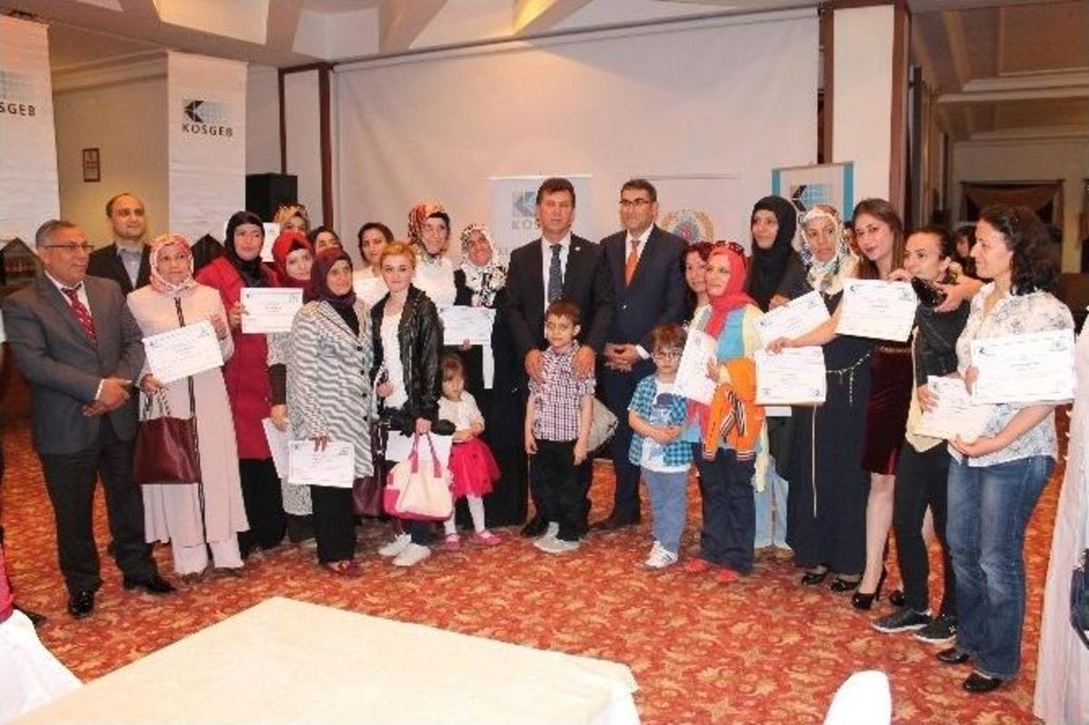 Girişimci Kadınlara Belgeleri Verildi