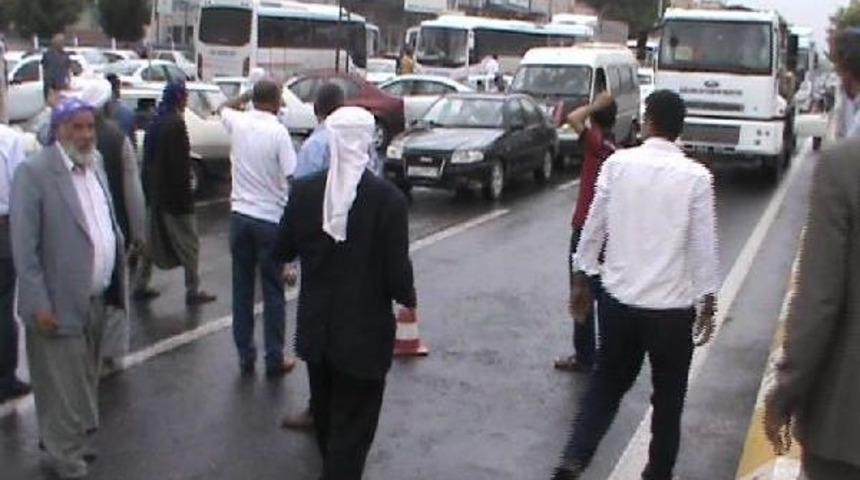 Bankadaki Destekleme Primi Hesapları Elektrik Borcundan Bloke Edilen &Ccedil;ift&ccedil;iler Yol Kapattı