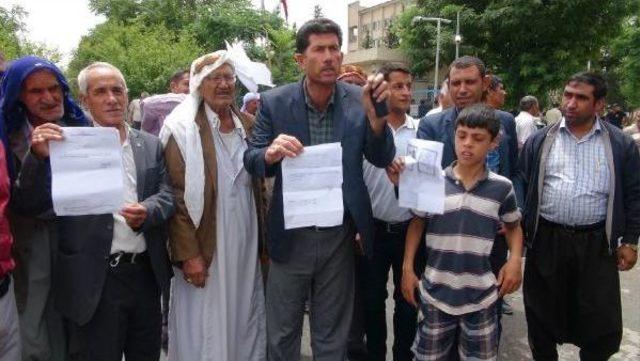 Bankadaki Destekleme Primi Hesapları Elektrik Borcundan Bloke Edilen Çiftçiler Yol Kapattı 3