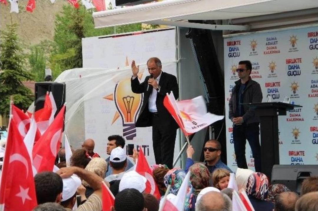 Efkan Ala&rsquo;ya Narman&rsquo;da Sevgi Seli