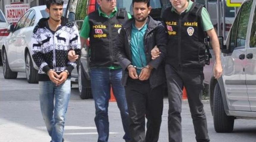 Yaşlı Adamı Dolandıran 2 Ş&uuml;pheli Su&ccedil;&uuml;st&uuml; Yakalandı