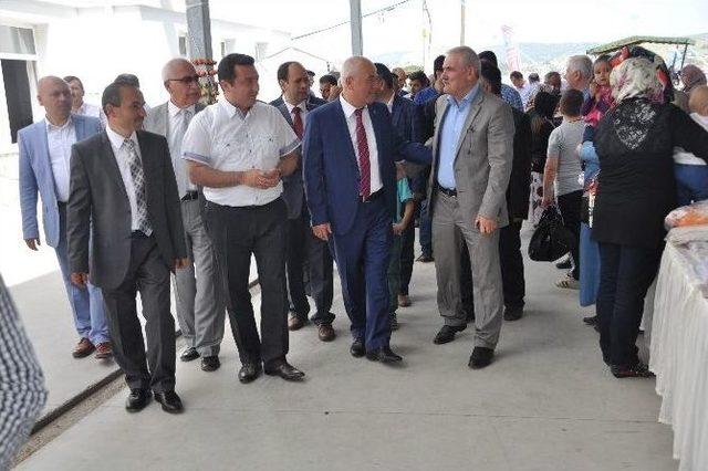 Boz&uuml;y&uuml;k Yediler &Ouml;ğrenci Yurdu&rsquo;nda Kermes A&ccedil;ıldı 1