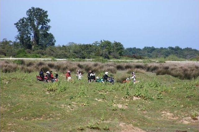 Kızılırmak Deltası&rsquo;nda &rsquo;motocross&rsquo; Yapılmasına Tepki 2