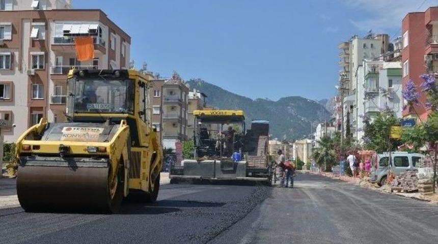 Boğa&ccedil;ayı İle Kemer Bağlantı Yoluna Sıcak Asfalt