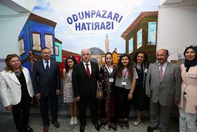 Vali Tuna, Tubitak 4006 Bilim Fuarının A&ccedil;ılışını Yaptı 2