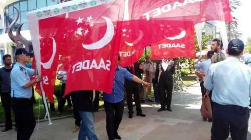 Zabıta, Sp'nin Meydandaki Standını Taşıdı