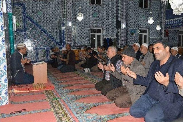 Berat Kandilinde Kırka’daki Camiler Doldu Taştı