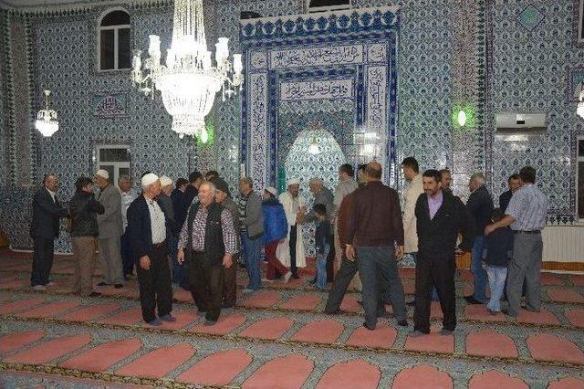 Berat Kandilinde Kırka’daki Camiler Doldu Taştı