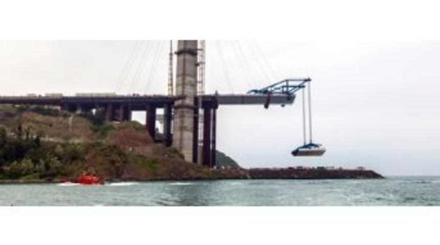 3. K&ouml;pr&uuml;ye 11 &Ccedil;elik Tabliye Konuldu