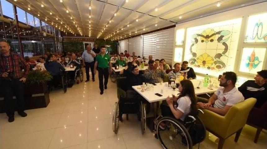 B&uuml;y&uuml;kşehir Belediyesi Bedensel Engelli Takımları Ağırladı