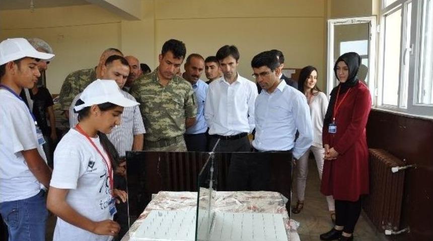 İdil&rsquo;de T&uuml;bitak 4006 Bilim Fuarı&rsquo;nın A&ccedil;ılışı Yapıldı