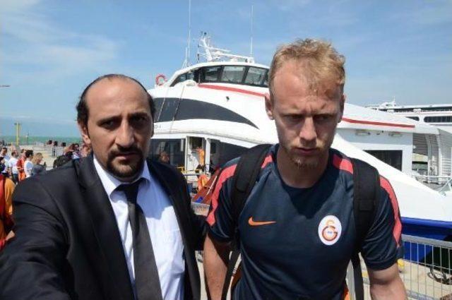 Galatasaray'ı Mudanya'da Taraftarları Karşıladı, Habere Ek