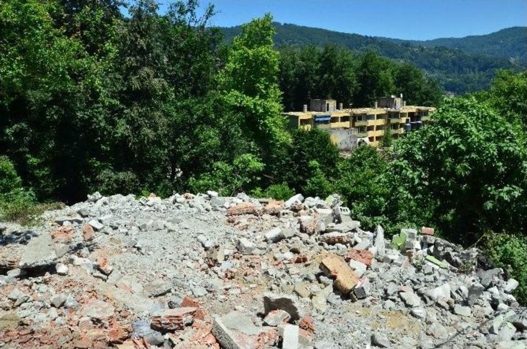 Ulupınar, &Ccedil;ınartepe&rsquo;de Yıkım &Ccedil;alışmalarını İnceledi