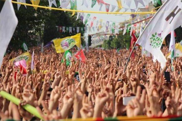 Demirtaş: Kral Da, Padişah Ta Olsan Bu &Uuml;lkenin Kadınlarına Edepsizce Hakaret Edemezsin 2