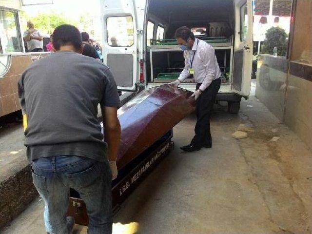 Evinde Ölü Bulundu 1