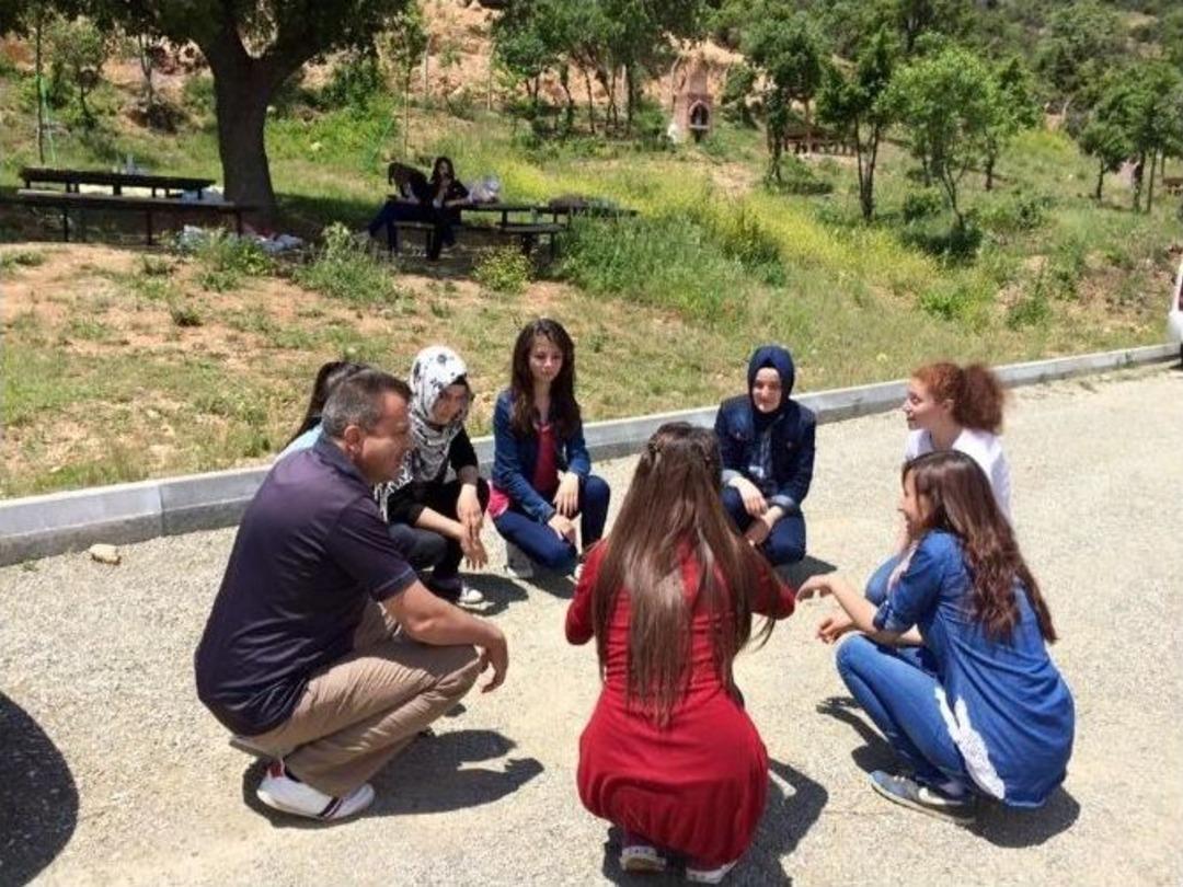 Hem Alan Gezisi, Hem Piknik