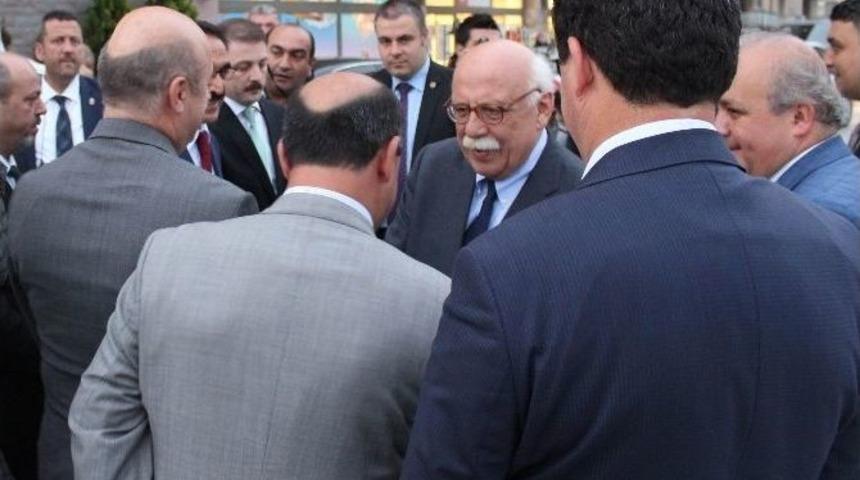 Bakan Avcı Kantin İşletmecileriyle Bir Araya Geldi