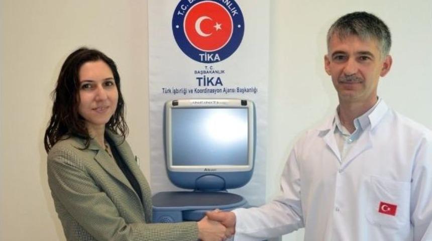 Moldova&rsquo;daki B&ouml;lge Hastanesinde Oftalmoloji Ameliyatları Tika&rsquo;nın Desteğiyle Ger&ccedil;ekleştiriliyor