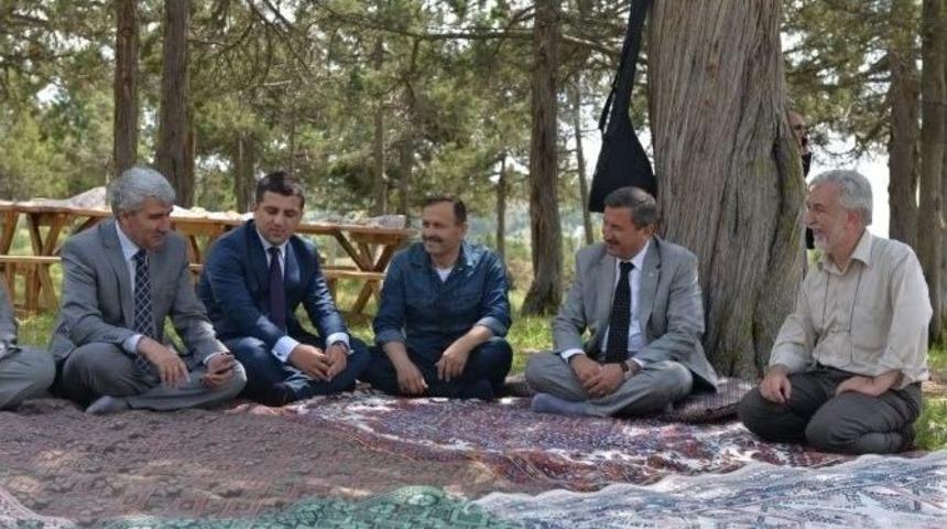 Vali Şerif Yılmaz Ve Başkan Musa Yılmaz K&ouml;seler K&ouml;y&uuml;nde