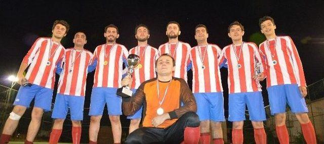 Kırka&rsquo;da Şampiyon Kupası Kırka Gen&ccedil;lik Takımının 1