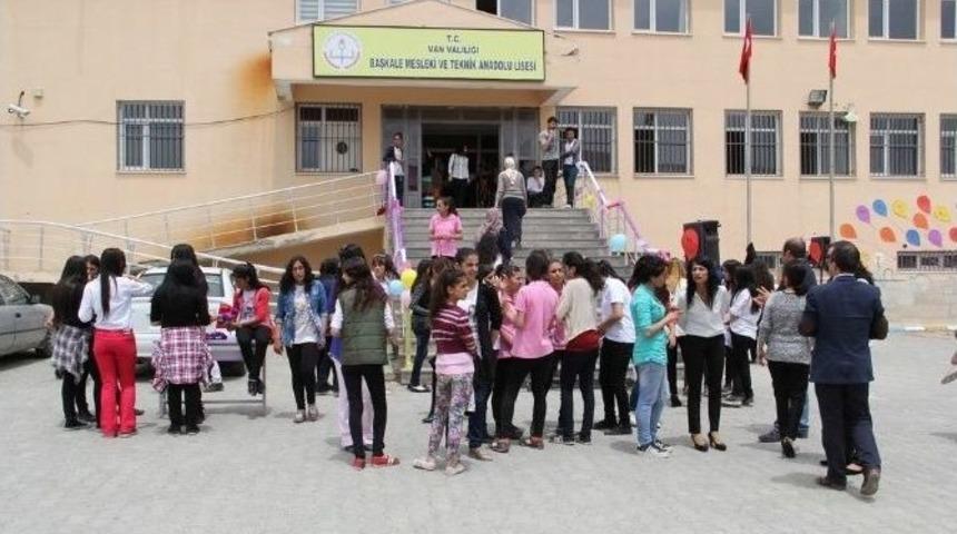 Başkale&rsquo;de Yılsonu Şenliği