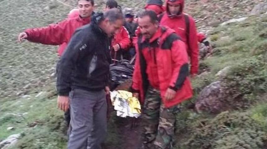 D&uuml;şen Dağcı Jak Ekipleri Tarafından Kurtarıldı