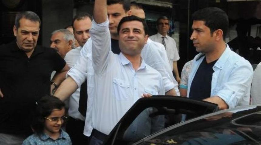 Demirtaş: Kobani Olaylarından&ouml;nce Başbakan'la Telefonda G&ouml;r&uuml;şt&uuml;m, O Durumu Anlamadı