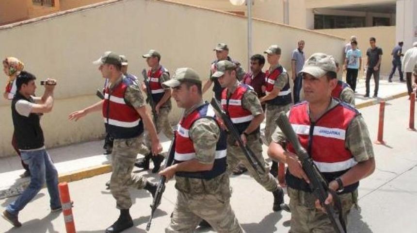 37 Su&ccedil;tan Aranan Ş&uuml;pheli Yakalandı