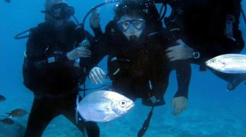 Engelliler Sualtında &Ouml;zg&uuml;rleşti