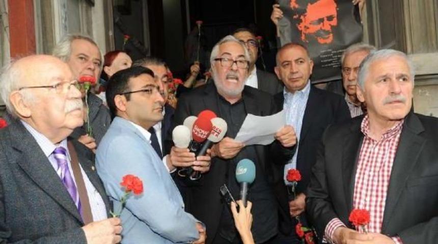 Nazım Hikmet Vakfı'nın Tahliye Kararı Protesto Edildi