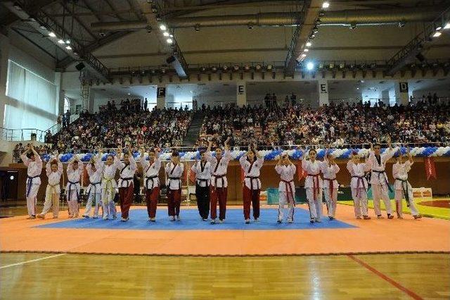 ’geleceğimiz Sporla Büyüsün Bahar Şöleni’ Yapıldı