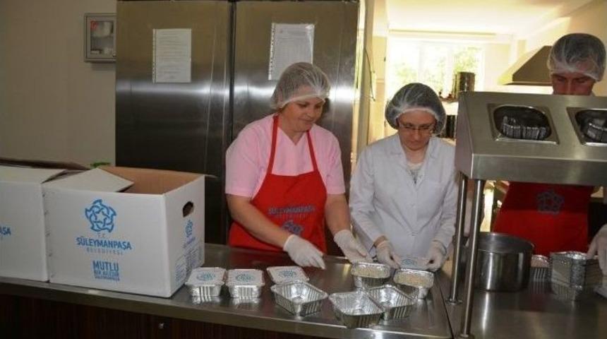 S&uuml;leymanpaşa Belediyesi&rsquo;nden &rsquo;cenaze Pilavı&rsquo; Hizmeti