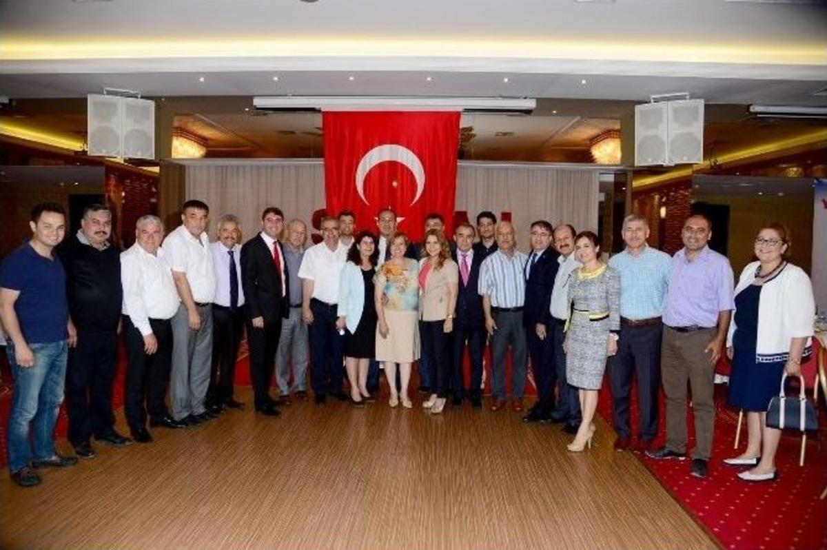 S&ouml;zl&uuml;: &ldquo;ekonomik Zenginlik, &Ccedil;ağdaş Hukuk Ve Demokrasiyle Olur&rdquo;