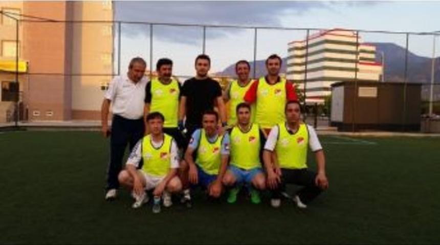Okullar Arası Futbol Turnuvası Başladı