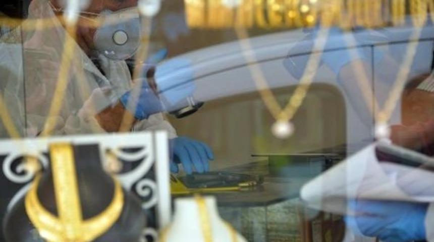 Cesur Kuyumcu, Polisi Kandırmaya &Ccedil;alıştı