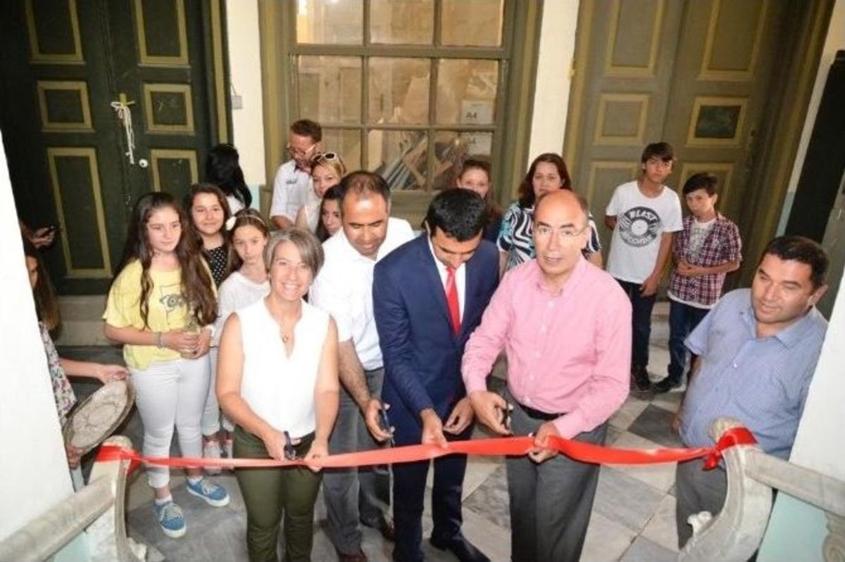 Har&ccedil;lıklarını Taştan &Ccedil;ıkarmak İ&ccedil;in Sergi A&ccedil;tılar