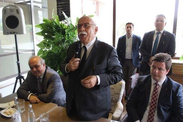 Bakan Avcı&rsquo;dan &Ouml;ğrencilere Şiir Tavsiyesi 1