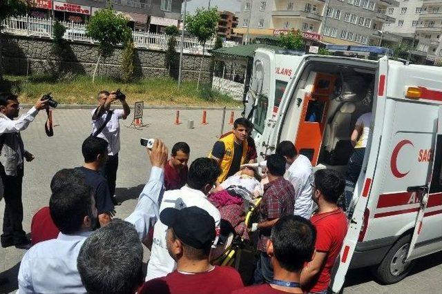 Öğrenci Servisi Devrildi, 2’si Ağır 16 Yaralı