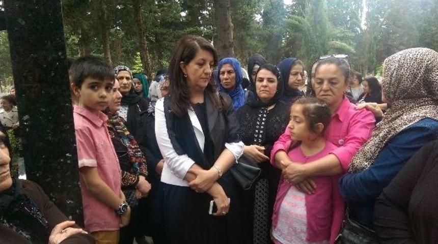 Hdp&rsquo;li Pervin Buldan&rsquo;ın Eşi Mezarı Başında Anıldı