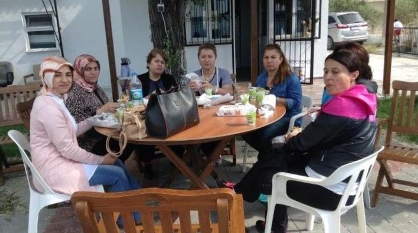 Maliyeciler Moral Pikniğinde Buluştu