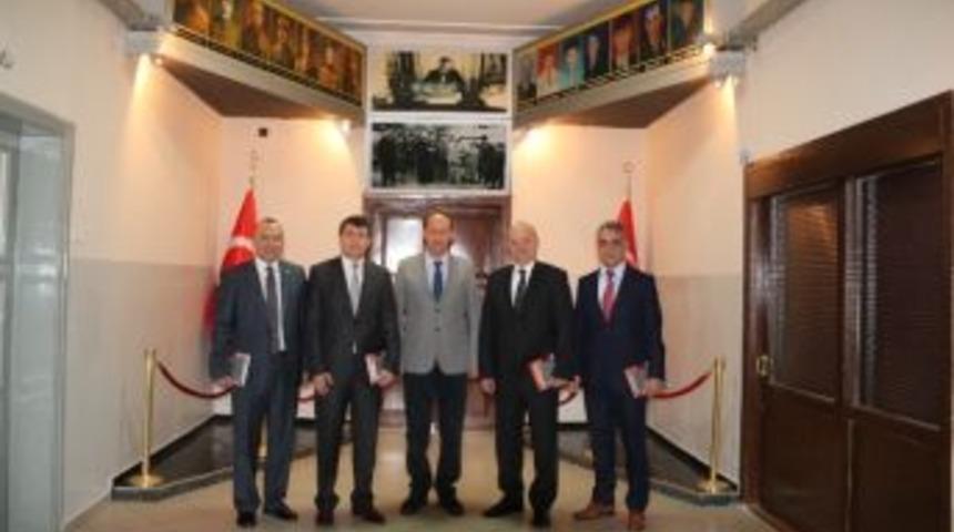 Vakıfbank&rsquo;tan Demirci Kaymakamı Kantay&rsquo;a Ziyaret