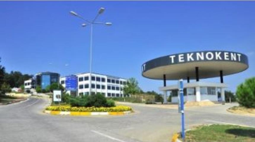 Sakarya Teknokent B&uuml;y&uuml;meyi S&uuml;rd&uuml;r&uuml;yor
