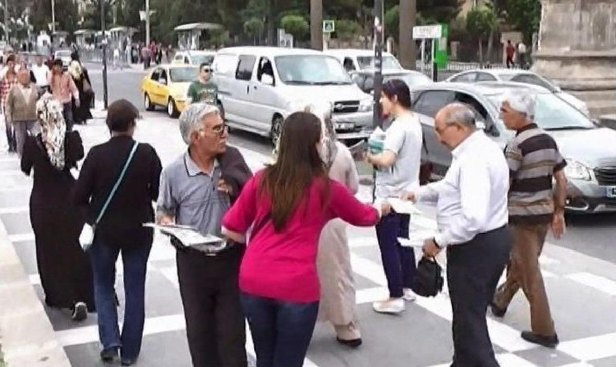 Ak Kadınlardan Vatandaşlara Gazete Ve Kitap