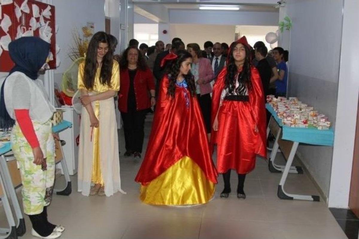 &Ouml;ğrencilerden &lsquo;teknoloji Ve Tasarım&rsquo; Sergisi