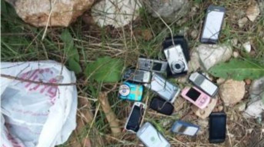 Cep Telefonu Hırsızları Yakalandı