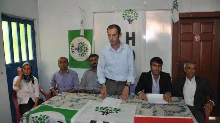 &Ccedil;ukurca'da Ak Parti'den Istifa Eden 9 Kişi Hdp'ye Ge&ccedil;ti