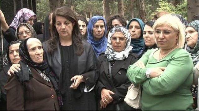 Hdp'li Pervin Buldan'ın Eşi Mezarı Başında Anıldı