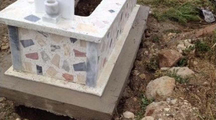 Mezarları Sel G&ouml;t&uuml;rd&uuml;